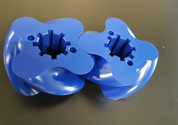 Usinage 3D de pignon en Pom Bleu secteur alimentaire dans l’AIN